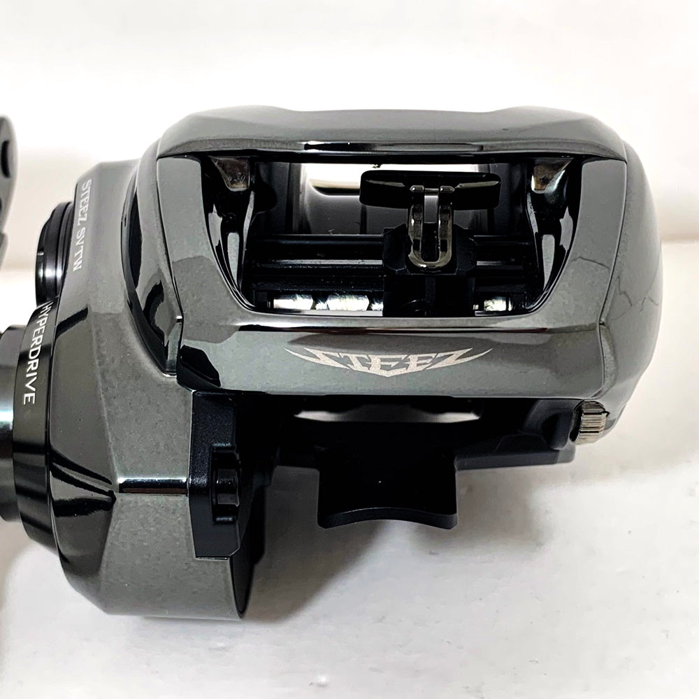 【フィッシング/釣り/釣具/リール】 【ベイトリール/右ハンドル】Daiwa | ダイワ 24スティーズSVTW 100XH【加古川店】