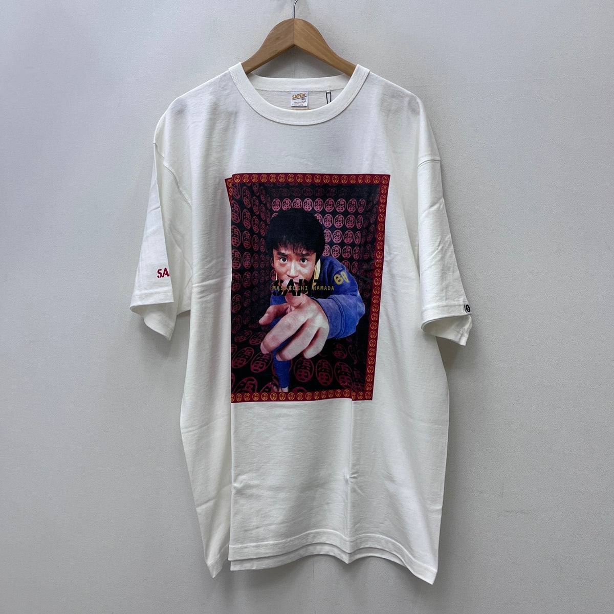 SAPEur | サプール Haru Wa Mada Ka S/S × MASATOSHI HAMADA 半袖Ｔシャツ ホワイト サイズ：XXL【加古川店】