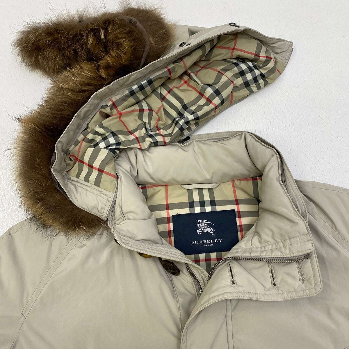 BURBERRY LONDON | バーバリーロンドン ダウンジャケット BBN40-139-04 ベージュ サイズ：L【加古川店】