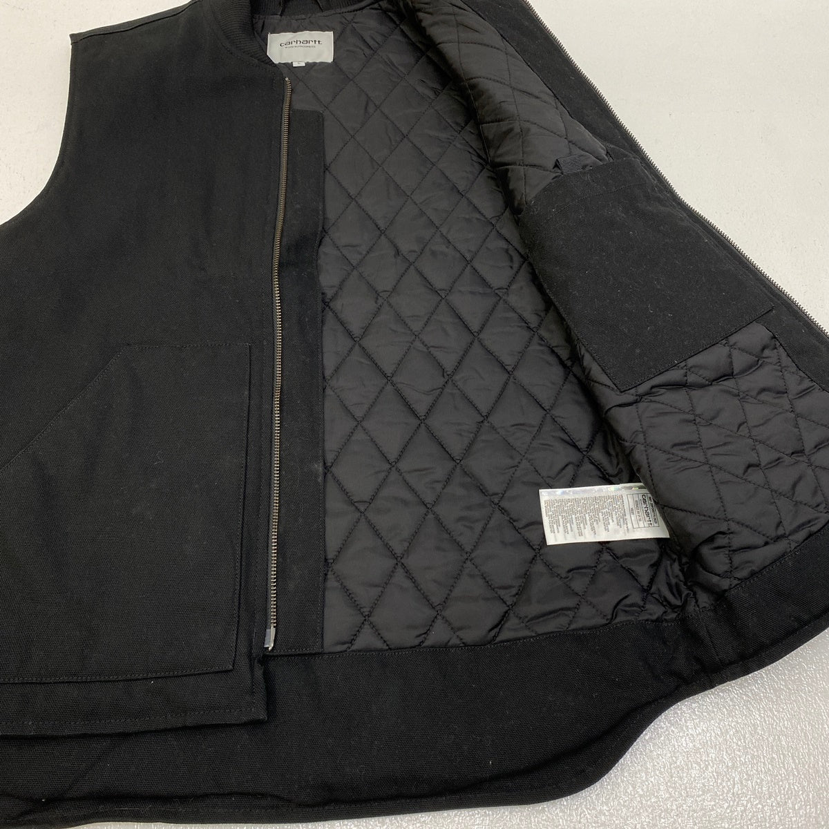 Carhartt WIP | カーハートダブリューアイピー Duck Quilting Vest RIGID　ｻｲｽﾞ:180/96A 中綿ベスト I028423 ブラック【加古川店】