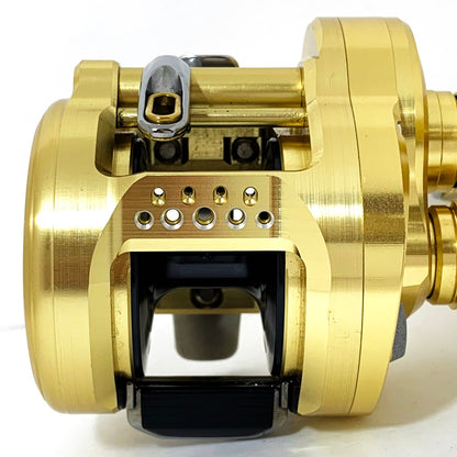 【フィッシング/釣り/釣具/リール】 【ベイトリール/右ハンドル】SHIMANO | シマノ 23カルカッタコンクエストMD 300XGLH【加古川店】