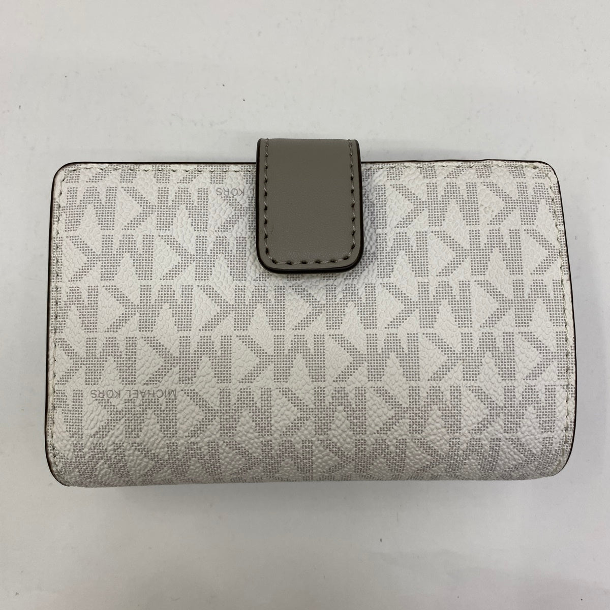 Michael Kors | マイケルコース シグネチャー 二つ折り財布 ホワイト【加古川店】