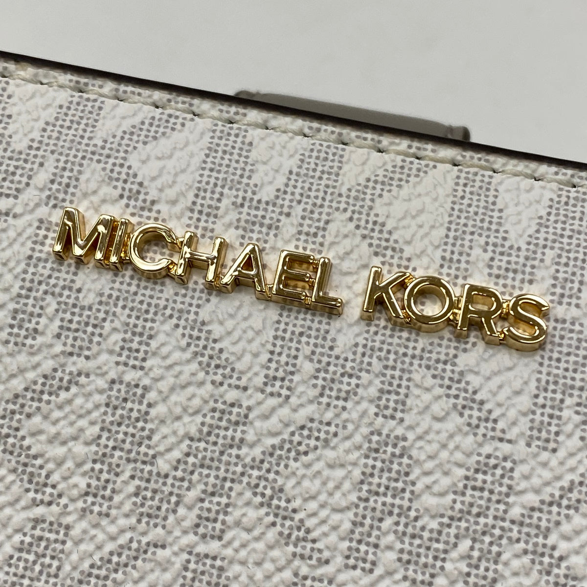 Michael Kors | マイケルコース シグネチャー 二つ折り財布 ホワイト【加古川店】