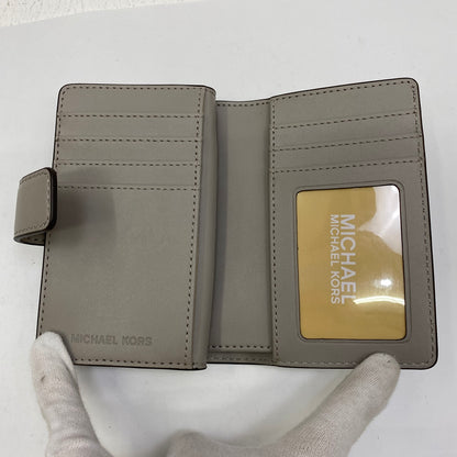 Michael Kors | マイケルコース シグネチャー 二つ折り財布 ホワイト【加古川店】