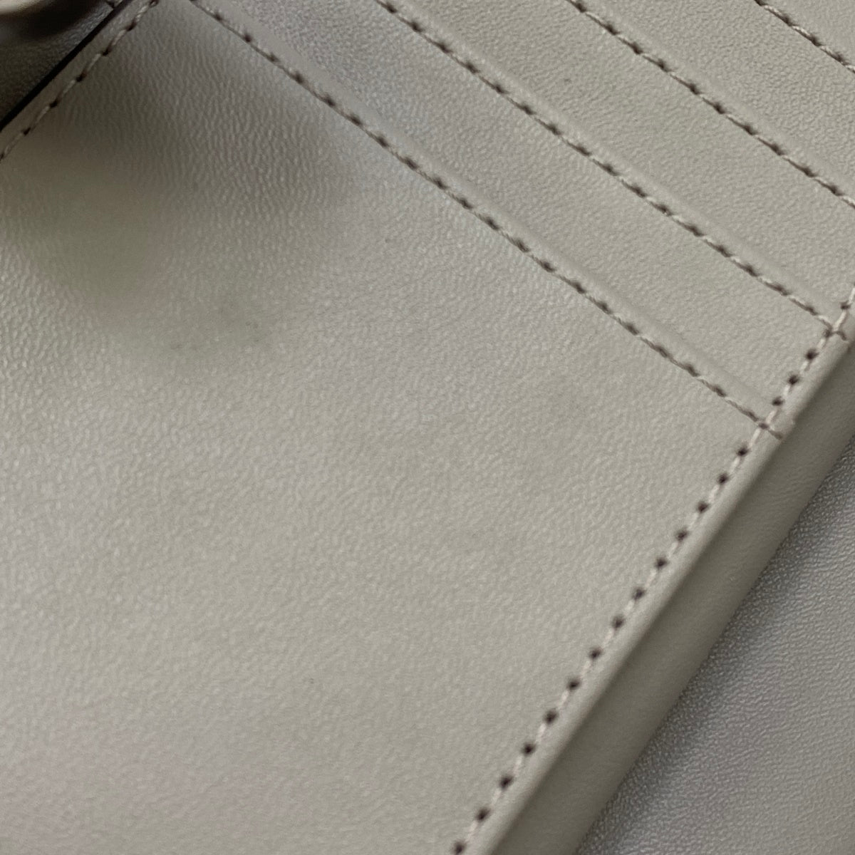 Michael Kors | マイケルコース シグネチャー 二つ折り財布 ホワイト【加古川店】