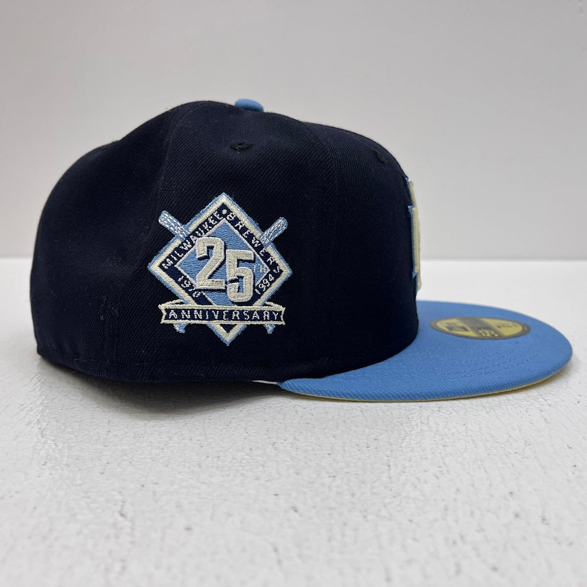 NEW ERA | ニューエラ 7 1/2 (59.6cm) MILWAUKEE BREWERS 25ANIVERSARY キャップ ネイビー【加古川店】