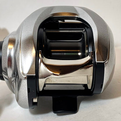 【フィッシング/釣り/釣具/リール】 【ベイトリール/左ハンドル】Daiwa | ダイワ 21ジリオンSVTW 1000HL【加古川店】