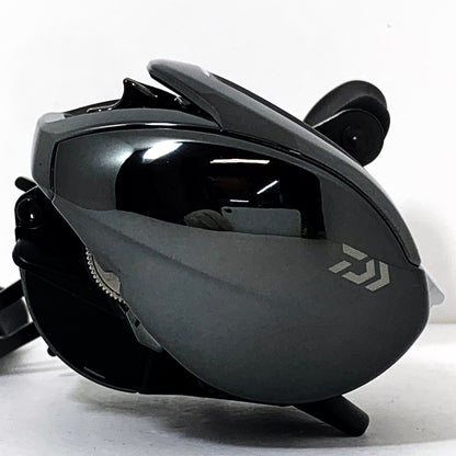 【フィッシング/釣り/釣具/リール】 【ベイトリール/右ハンドル】Daiwa | ダイワ 24スティーズSVTW 100XH【加古川店】