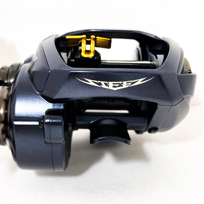 【フィッシング/釣り/釣具/リール】 【ベイトリール/右ハンドル】Daiwa | ダイワ 23スティーズ AⅡ TW 1000H【加古川店】