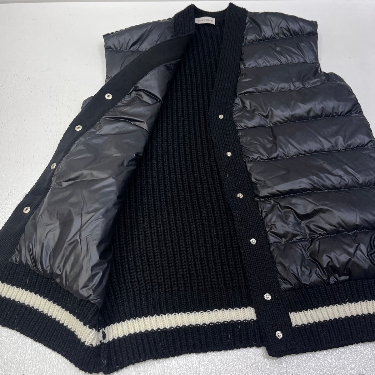 MONCLER | モンクレール GILET 23aw ダウンベスト I20939I00001 ブラック サイズ：XS【加古川店】