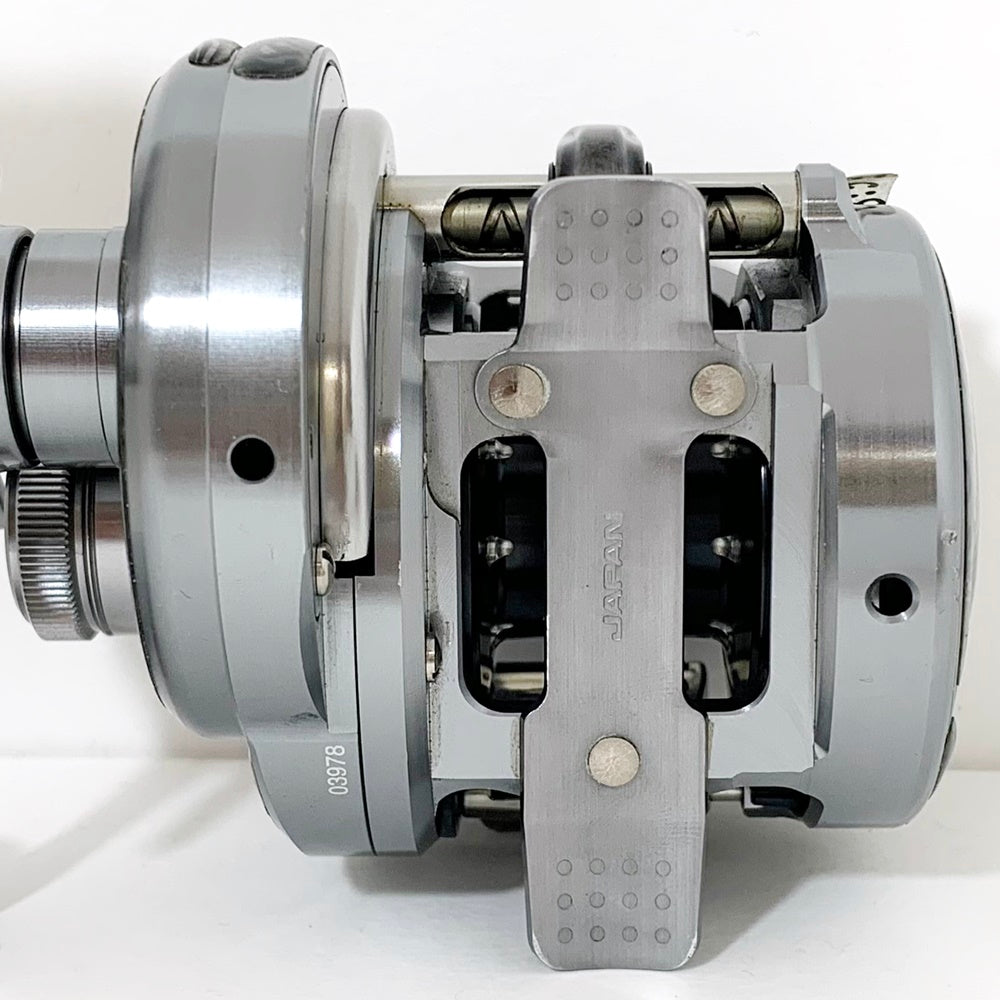 【中古】【フィッシング/釣り/釣具/リール】 【ベイトリール/右ハンドル】SHIMANO | シマノ 19カルカッタコンクエストDC 200 ※ボディシールカスタム品【加古川店】
