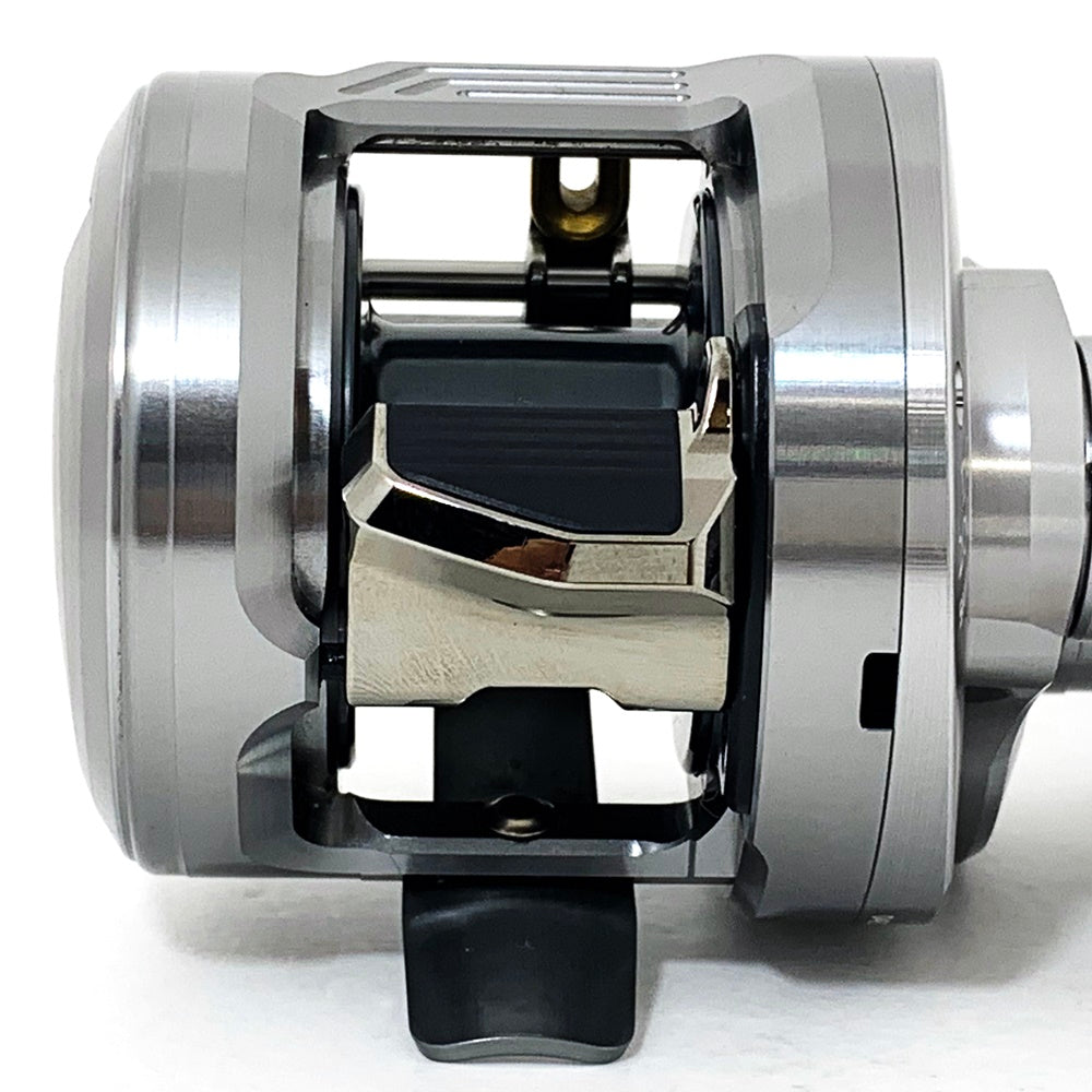 【フィッシング/釣り/釣具/リール】 【ベイトリール/右ハンドル】SHIMANO | シマノ 26カルカッタコンクエストDC 200XG【加古川店】