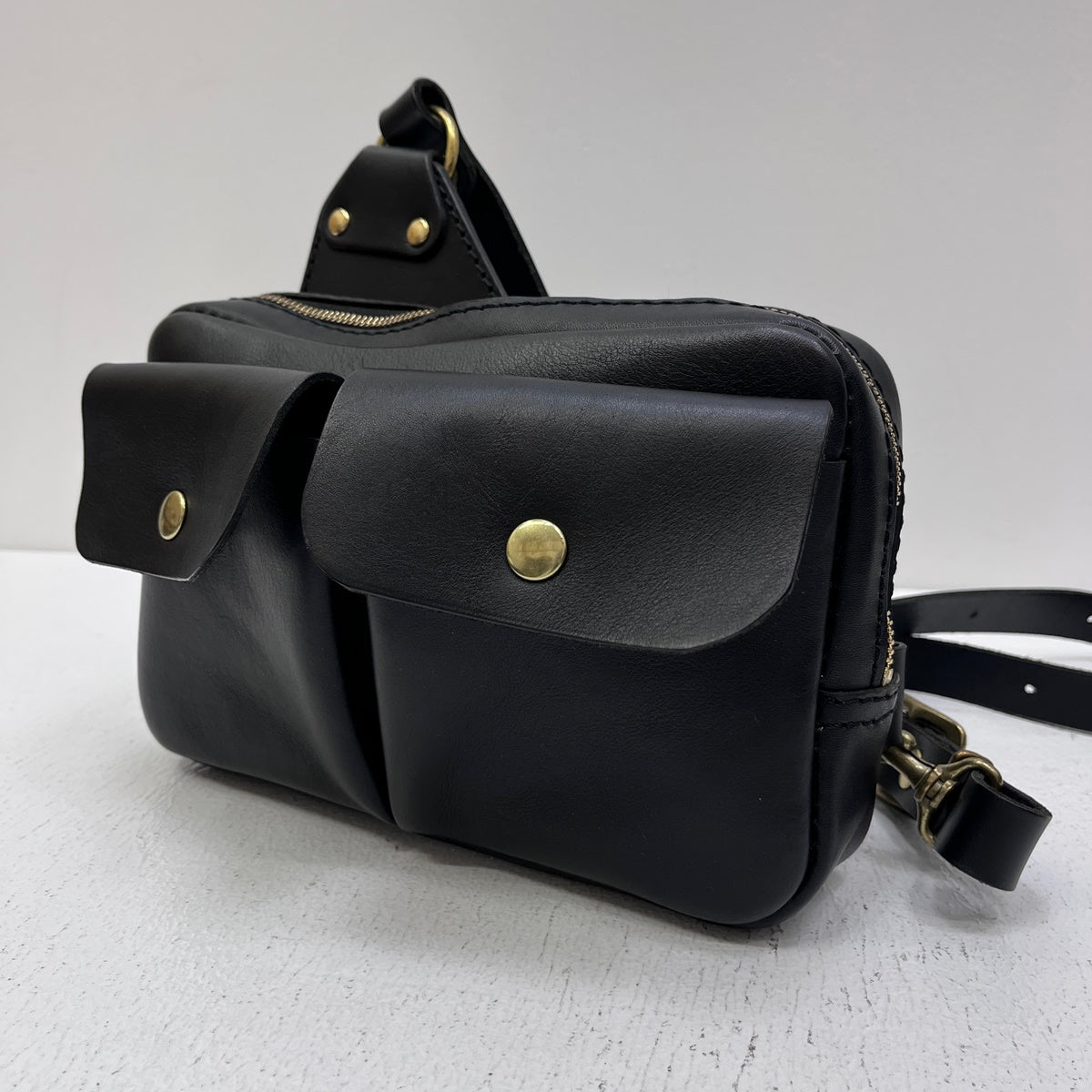 HERZ | ヘルツ チェストバッグ ショルダーバッグ ブラック【加古川店】