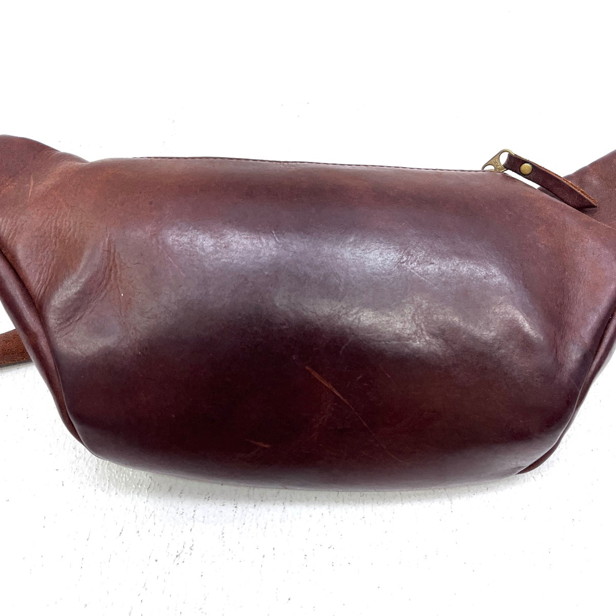 ryu | リューリュウ PLAIN SLING SHOULDER ボディバッグ ブラウン【加古川店】