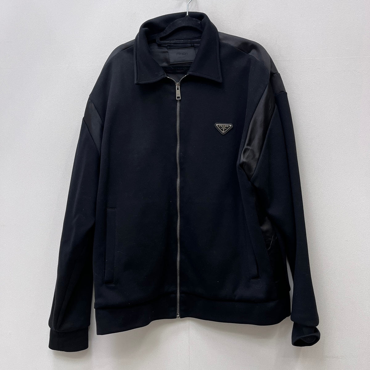 PRADA | プラダ テクニカル フルジップブルゾン スイングトップ UJL85B S000 16AU ブラック サイズ：XL【加古川店】