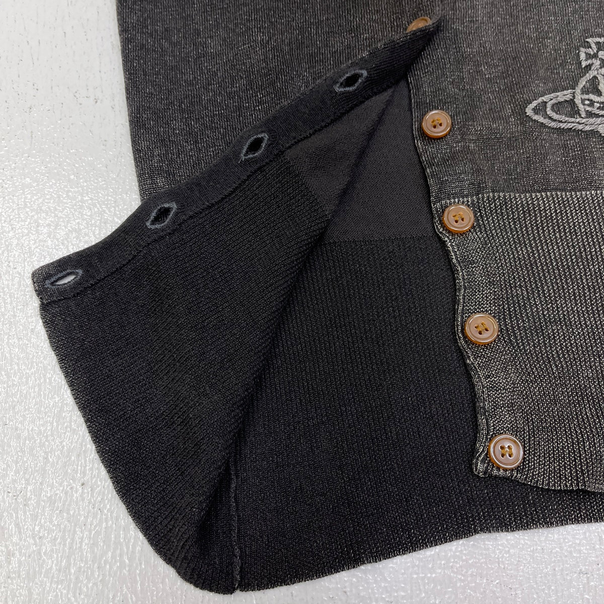 Vivienne Westwood Red Label | ヴィヴィアンウエストウッド レッドレーベル カーディガン 357-01-15006 グレー サイズ：2【加古川店】