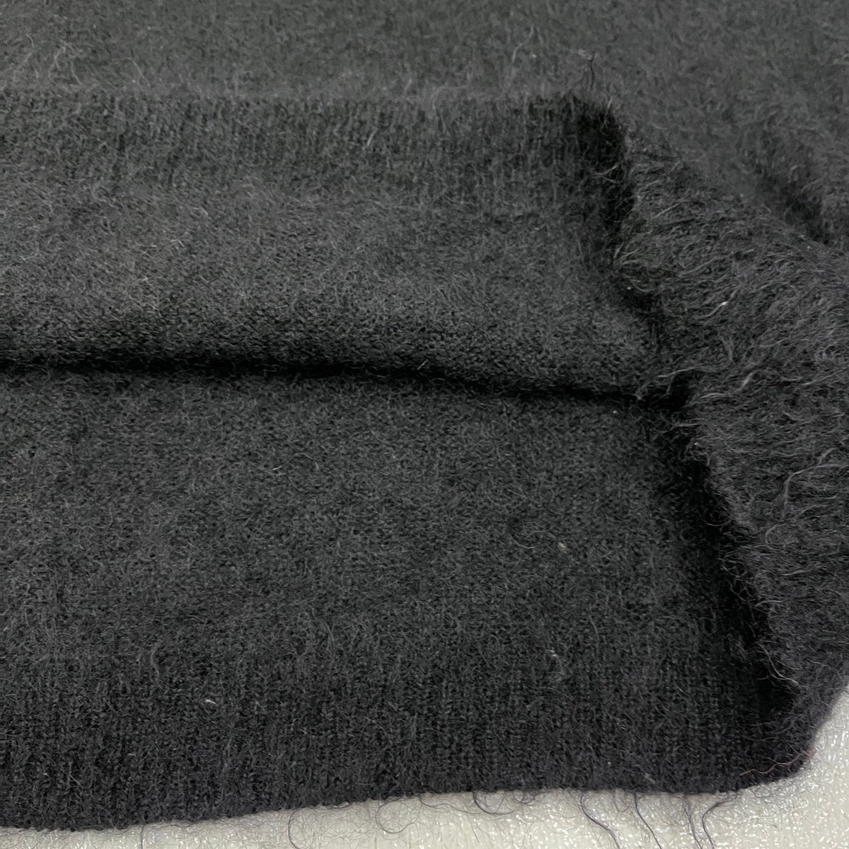 OFF-WHITE | オフホワイト Diag Brushed Mohair Crewneck ニット OMHA036F20KNI001 ブラック サイズ：L【加古川店】