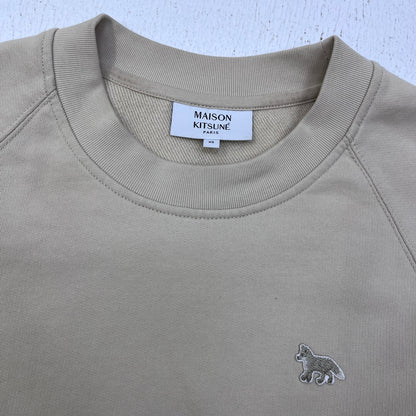 MAISON KITSUNE | メゾンキツネ BABY FOX OPEN POCKET スウェット QW00303KM0342 ベージュ サイズ：XS【加古川店】