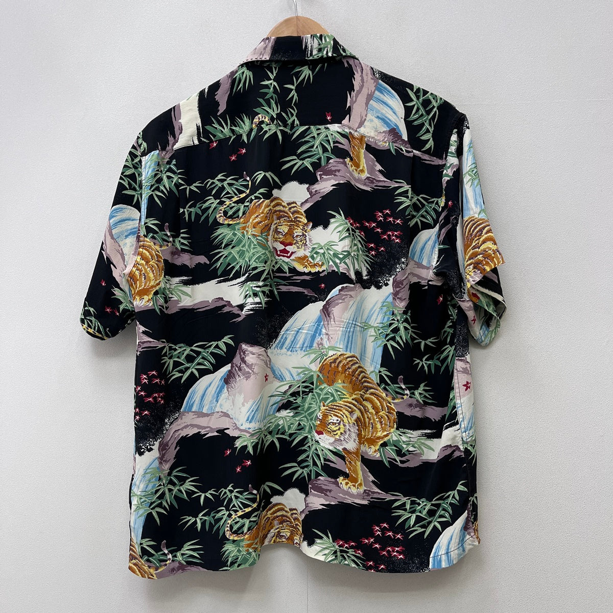 SUN SURF | サンサーフ SASA TORA その他トップス SS39478 サイズ：S【加古川店】