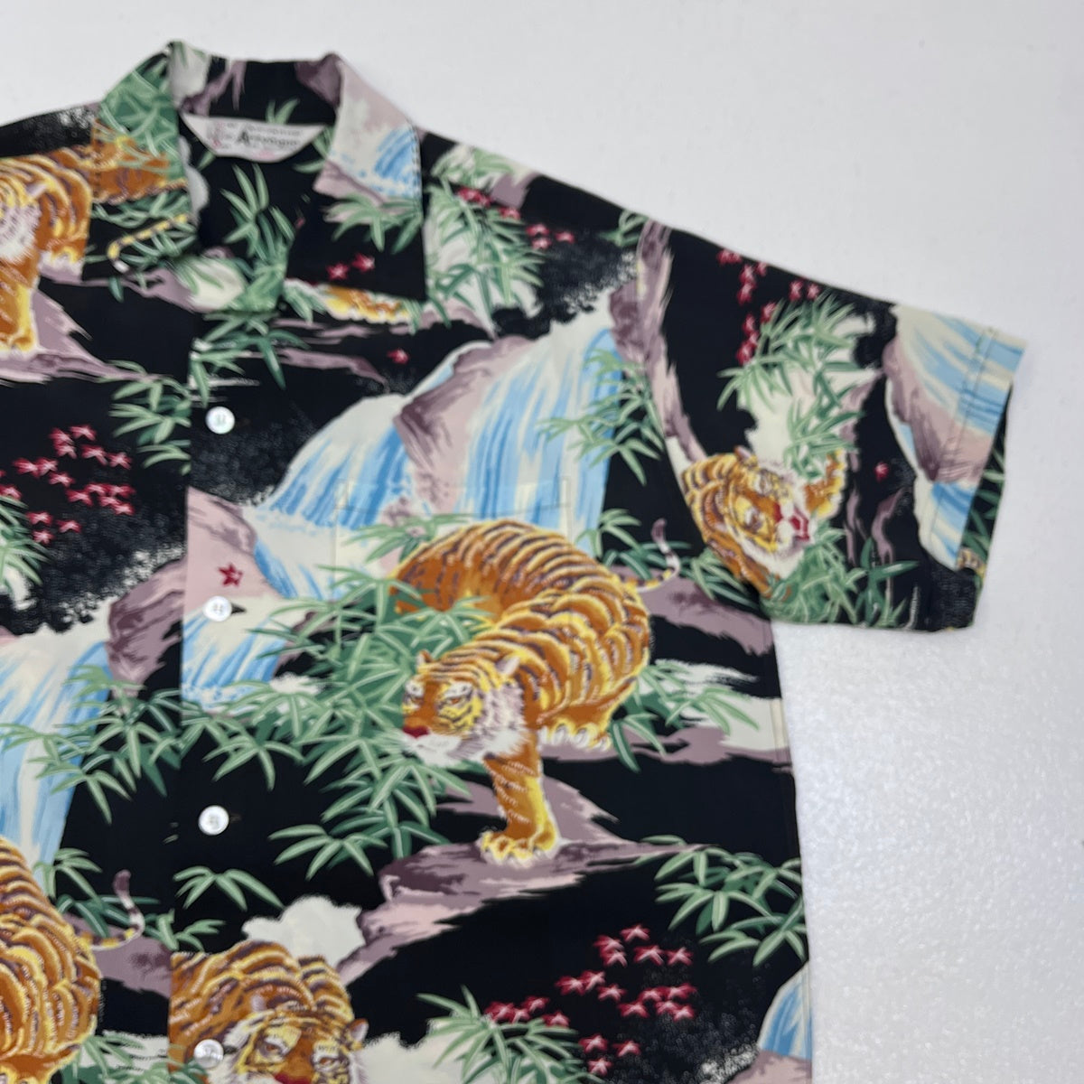 SUN SURF | サンサーフ SASA TORA その他トップス SS39478 サイズ：S【加古川店】