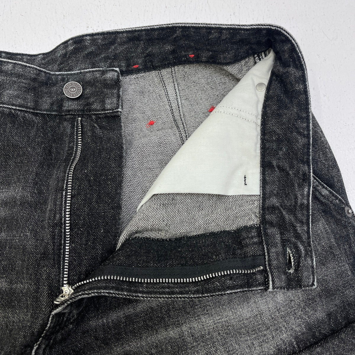 DIESEL | ディーゼル D-FISH-CARGO-S デニムパンツ A13088 0GHAA ブラック サイズ：32【加古川店】