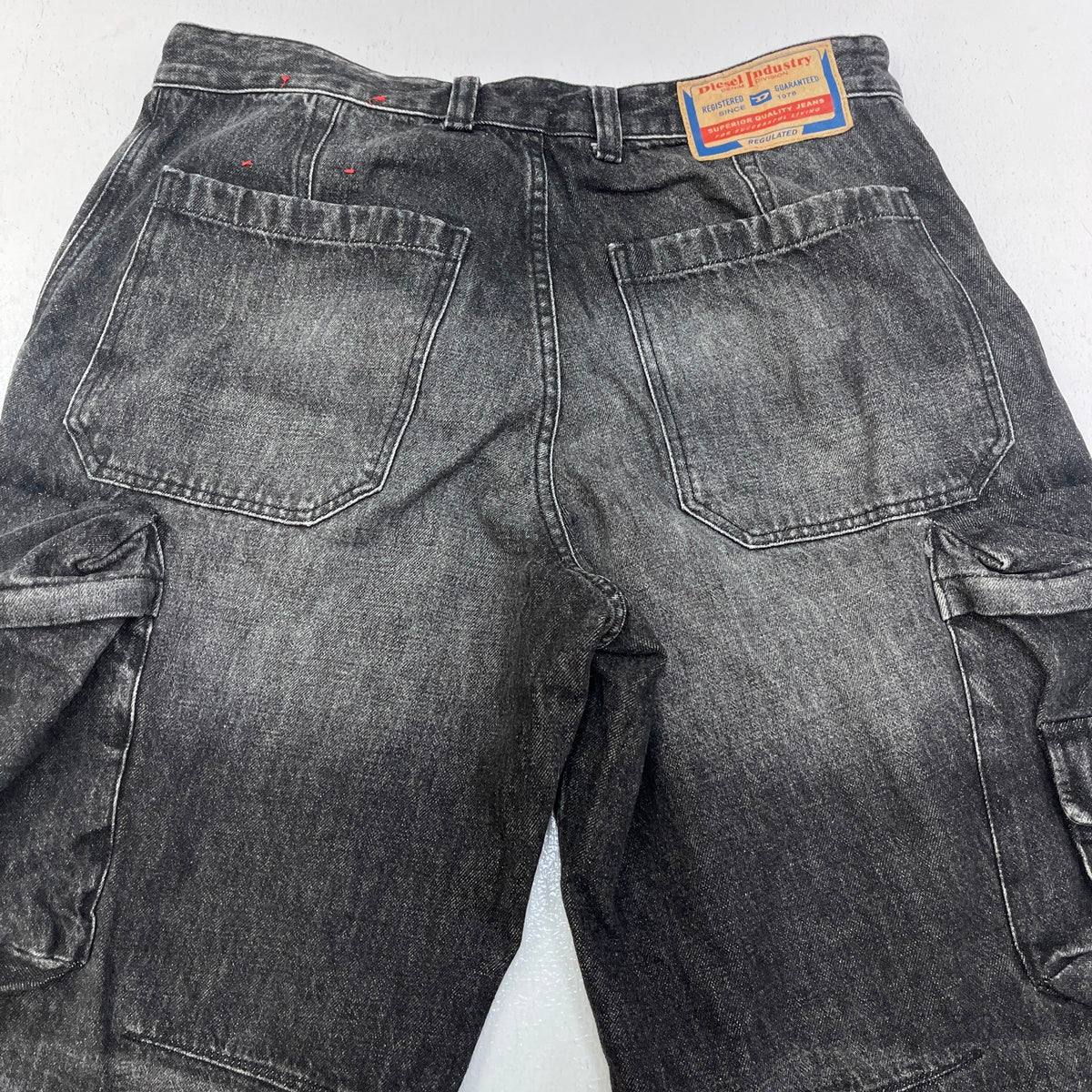 DIESEL | ディーゼル D-FISH-CARGO-S デニムパンツ A13088 0GHAA ブラック サイズ：32【加古川店】