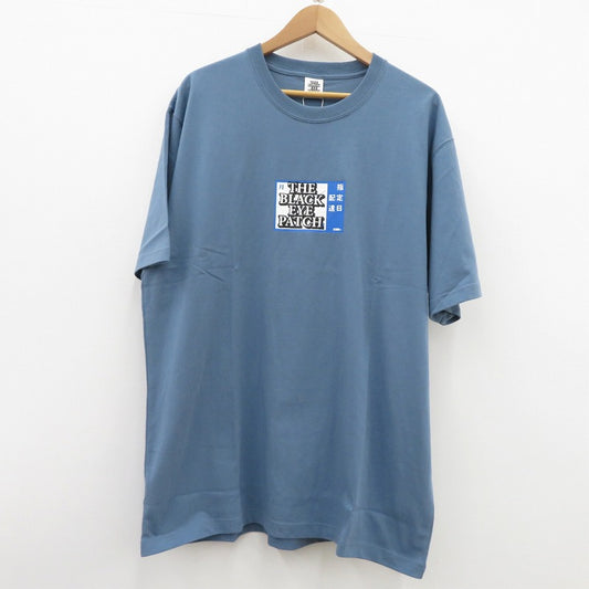 BlackEyePatch | ブラックアイパッチ SCHEDULED DELIVERY LABEL 半袖Ｔシャツ BEPSS24TE52 ブルー サイズ：XL【瀬戸大橋店】
