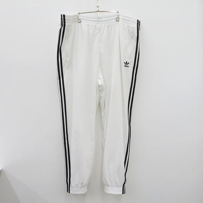 adidas Originals | アディダスオリジナルス ｱﾃﾞｨｶﾗｰｳｰﾌﾞﾝﾌｧｲﾔｰﾊﾞｰﾄﾞﾄﾗｯｸﾊﾟﾝﾂ パンツ JY1334 ｻｲｽﾞ:4XL ホワイト
