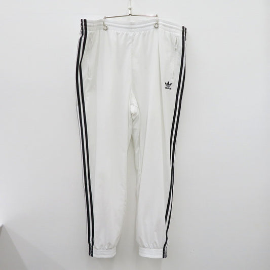 adidas Originals | アディダスオリジナルス ｱﾃﾞｨｶﾗｰｳｰﾌﾞﾝﾌｧｲﾔｰﾊﾞｰﾄﾞﾄﾗｯｸﾊﾟﾝﾂ パンツ JY1334 ｻｲｽﾞ:4XL ホワイト