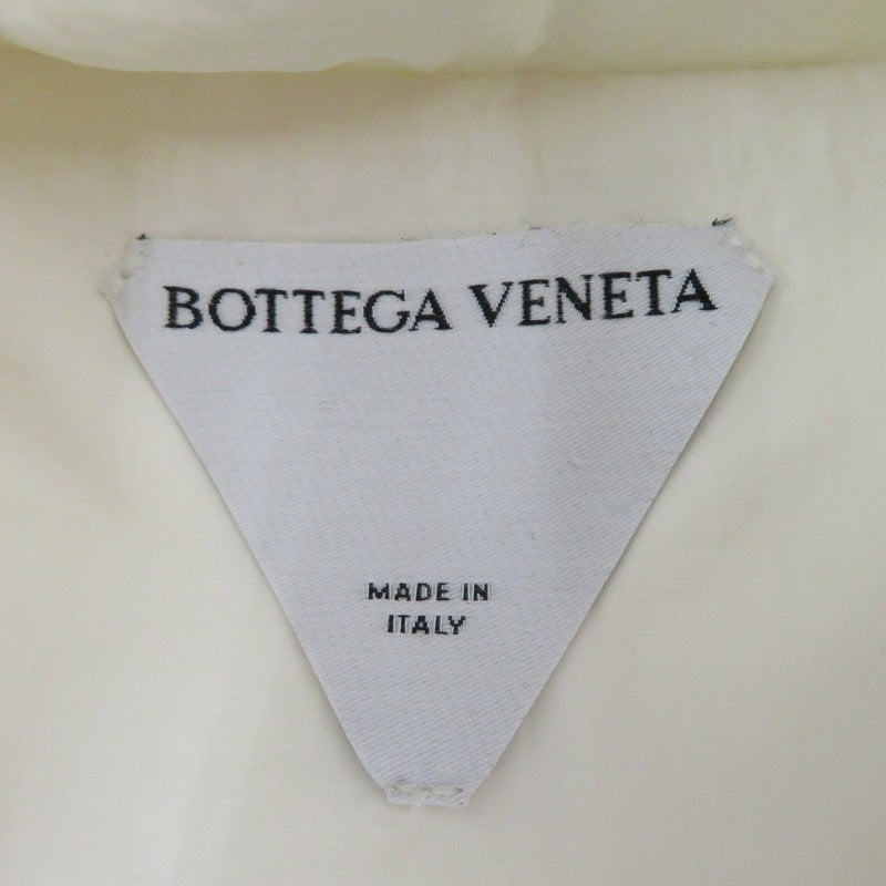 BOTTEGA VENETA | ボッテガヴェネタ ﾊﾟﾃｯﾄﾞﾍﾞｽﾄ 中綿ジャケット 716970 VF4K0 アイボリー サイズ：XS【瀬戸大橋店】