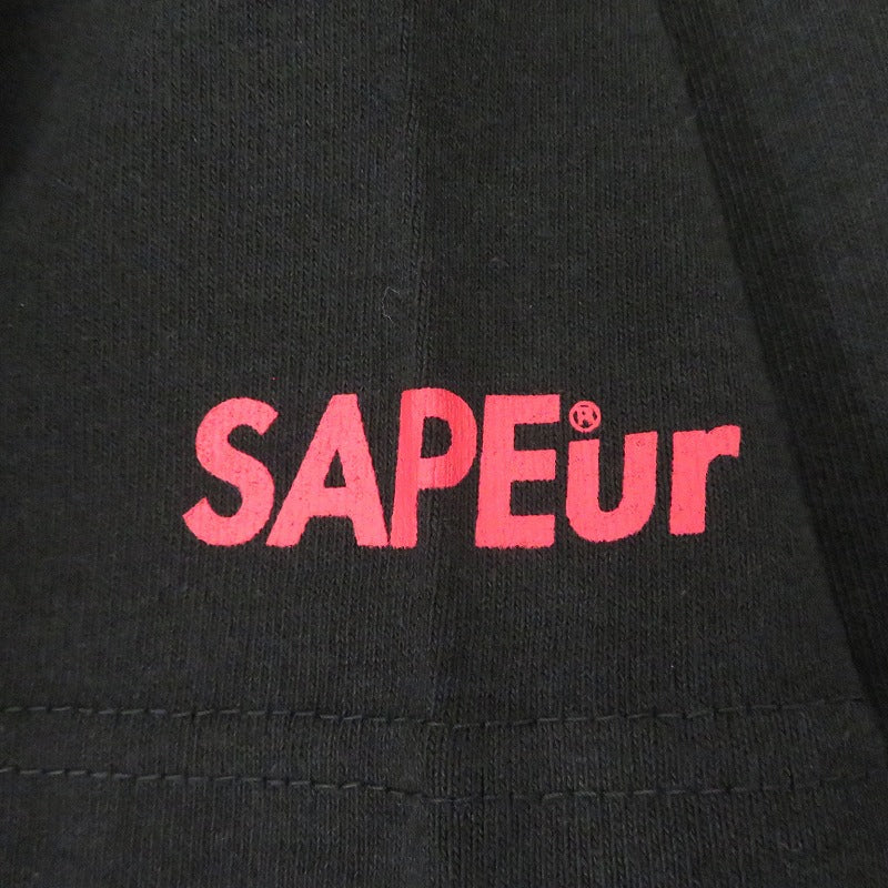 SAPEur | サプール ﾍﾟｲｽﾞﾘｰ柄ﾛｯﾄﾞﾏﾝTｼｬﾂ 半袖Ｔシャツ ブラック サイズ：XXL【瀬戸大橋店】