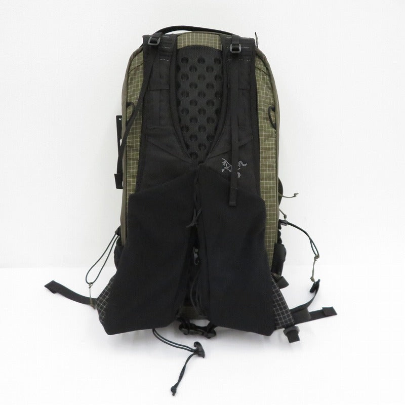 ARC'TERYX | アークテリクス Aerios 18 Backpack リュック・デイパック X00001070402 カーキ【瀬戸大橋店】