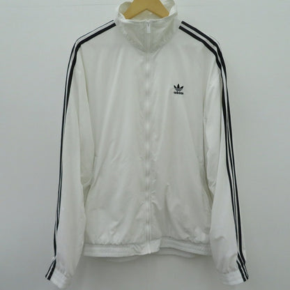 adidas Originals | アディダスオリジナルス ｱﾃﾞｨｶﾗｰｳｰﾌﾞﾝﾌｧｲﾔｰﾊﾞｰﾄﾞﾄﾗｯｸﾄｯﾌﾟ ナイロンジャケット JY1328 サイズ:3XL ホワイト【瀬戸大橋店】